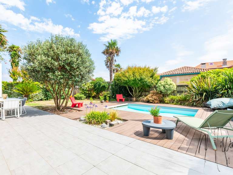 Maison Anglet - 4 chambres - 198m²