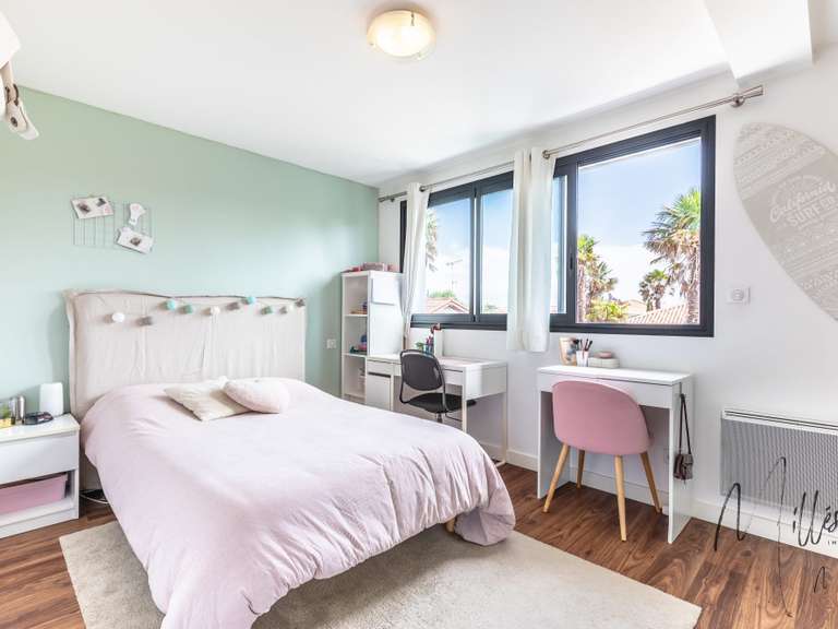 Maison Anglet - 4 chambres - 198m²