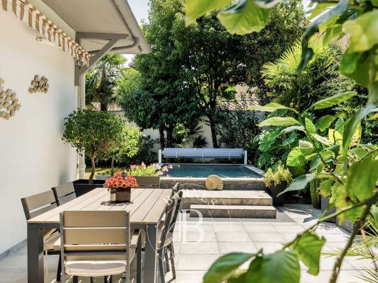 Maison Anglet - 4 chambres - 203m²