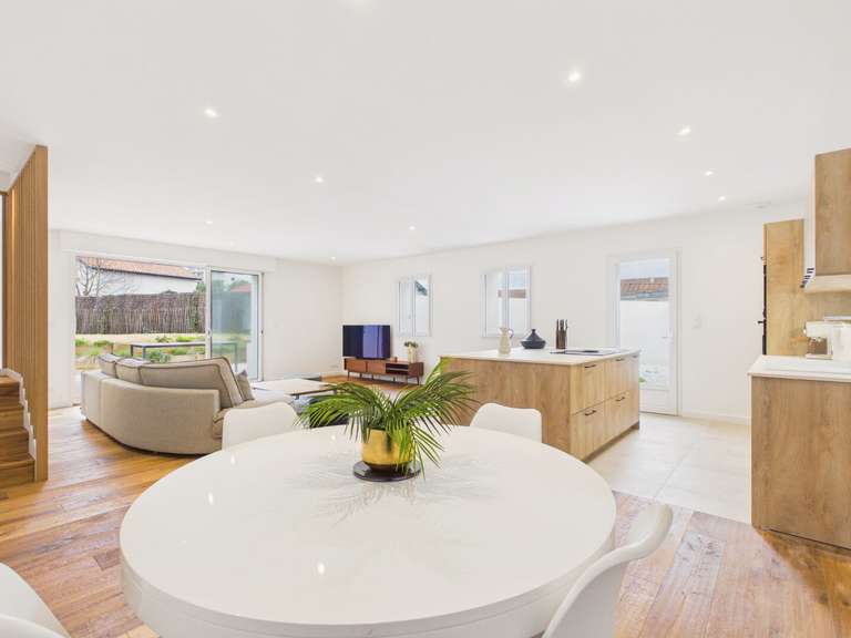 Maison Anglet - 4 chambres - 169m²
