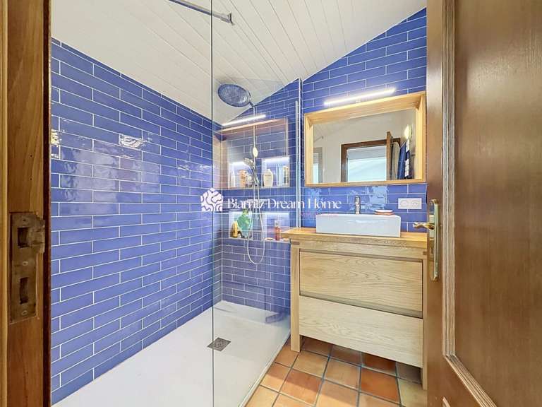Maison Anglet - 6 chambres - 229m²
