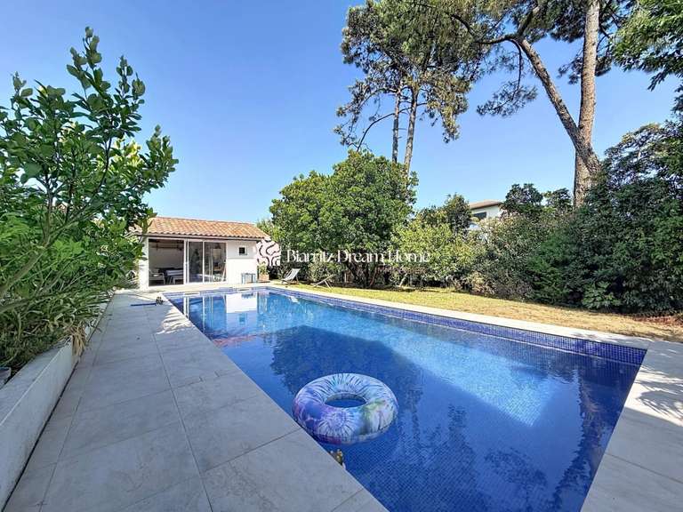 Maison Anglet - 6 chambres - 229m²