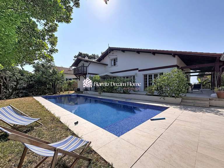 Maison Anglet - 6 chambres - 229m²