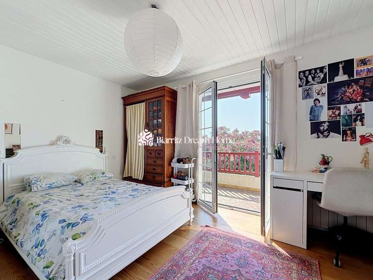 Maison Anglet - 6 chambres - 229m²