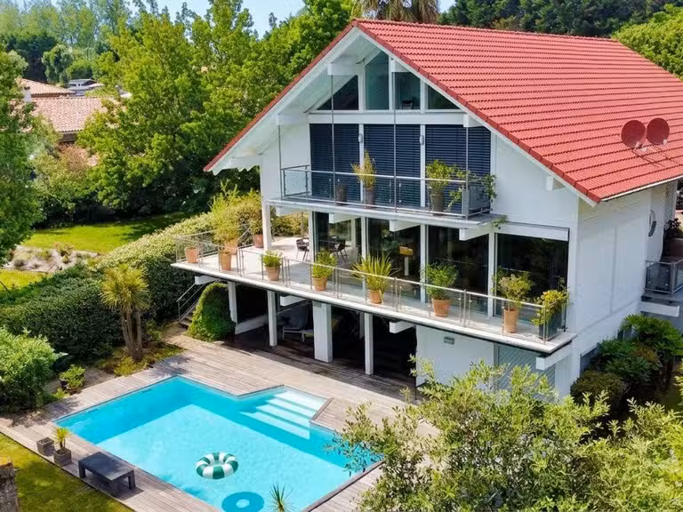 Maison Anglet - 5 chambres - 300m²
