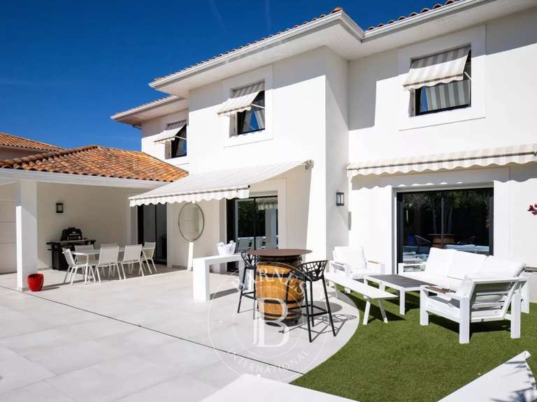 Maison Anglet - 5 chambres - 220m²