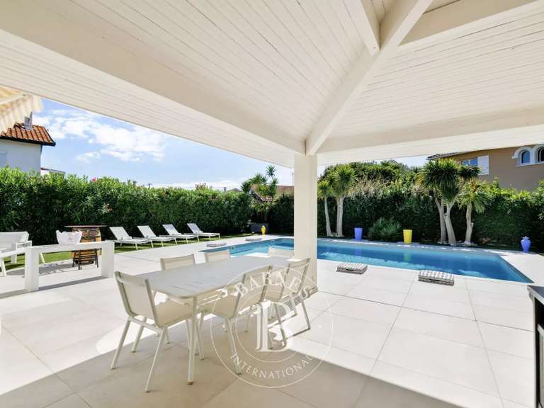 Maison Anglet - 5 chambres - 220m²