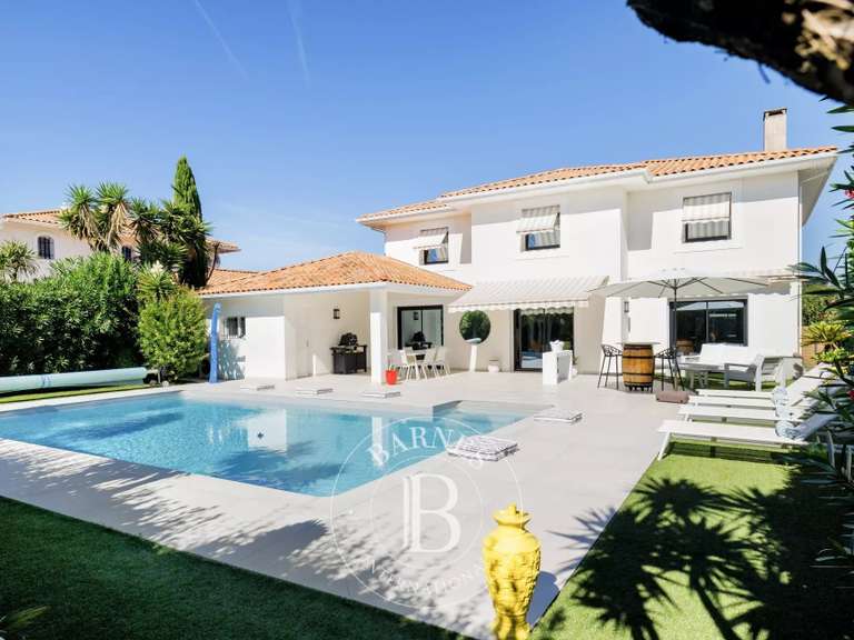 Maison Anglet - 5 chambres - 220m²