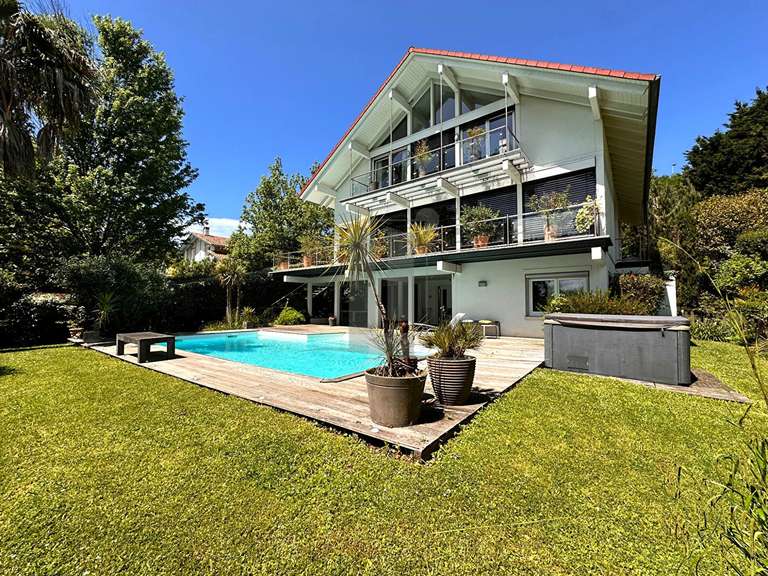 Villa Anglet - 5 bedrooms - 332m²