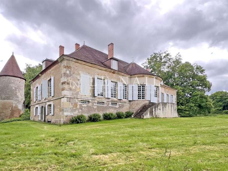 Château Angoulême - 8 chambres - 470m²
