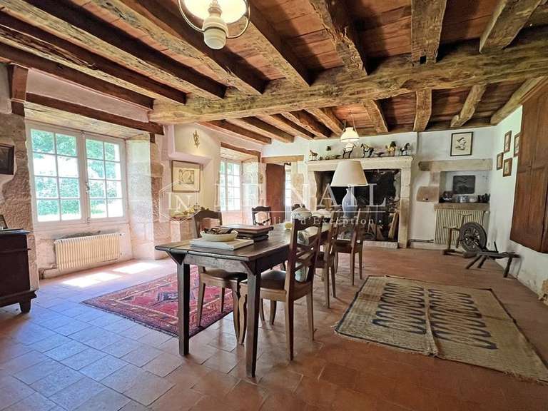 Château Angoulême - 8 chambres - 470m²