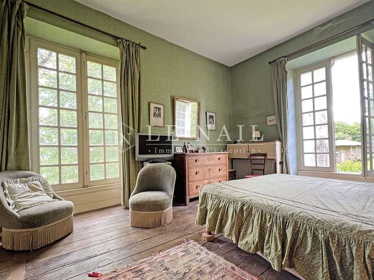 Château Angoulême - 8 chambres - 470m²