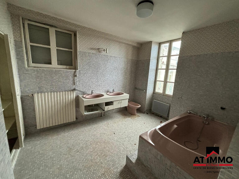 House Angoulême - 8 bedrooms - 308m²