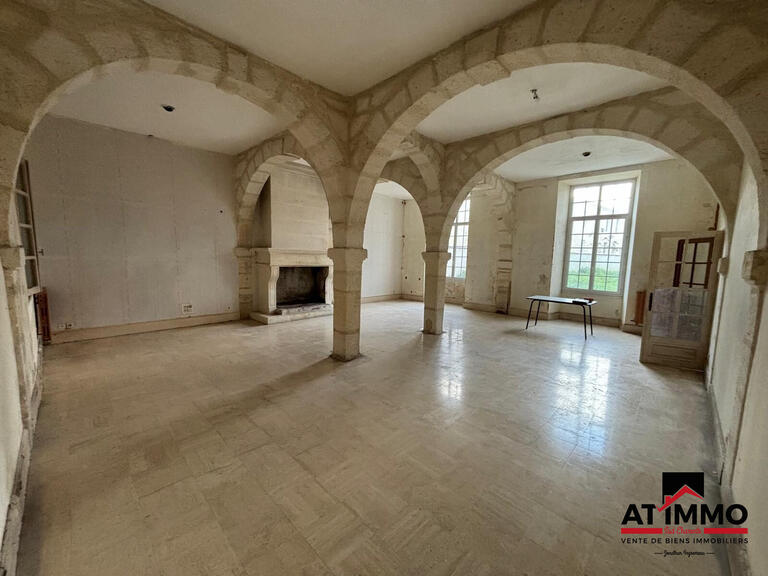 House Angoulême - 8 bedrooms - 308m²