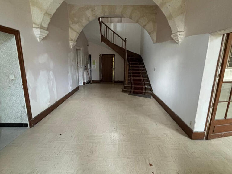 House Angoulême - 8 bedrooms - 308m²