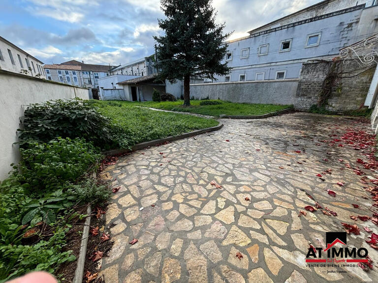 House Angoulême - 8 bedrooms - 308m²