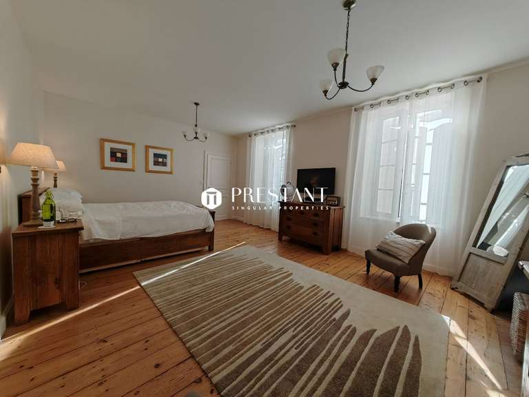 Maison Angoulême - 12 chambres - 755m²