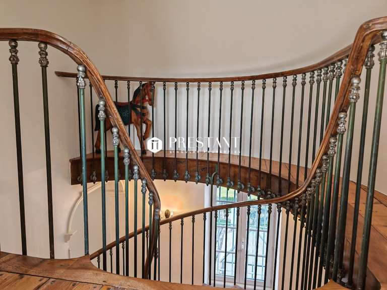 Maison Angoulême - 12 chambres - 755m²