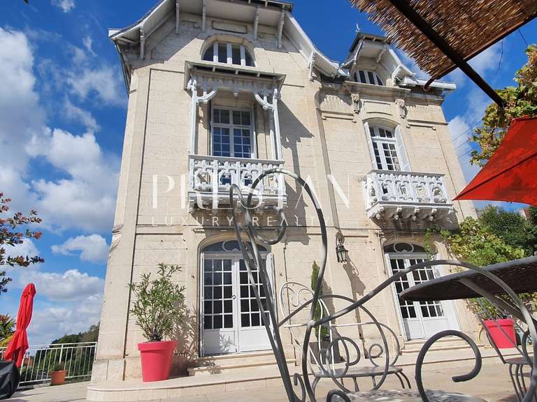 Maison Angoulême - 5 chambres - 300m²