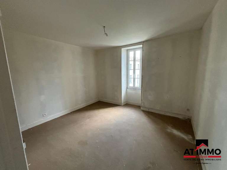 House Angoulême - 8 bedrooms - 308m²