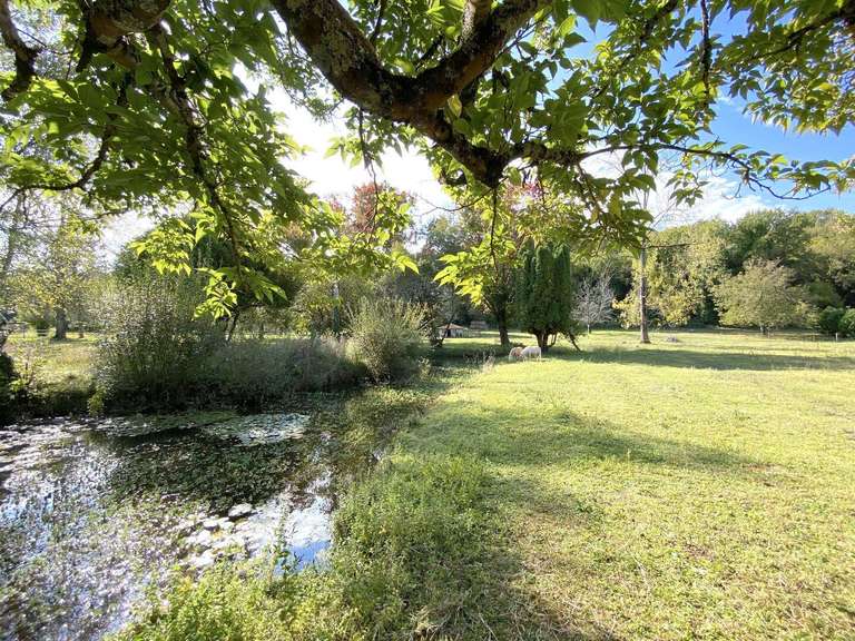 House Angoulême - 6 bedrooms - 230m²