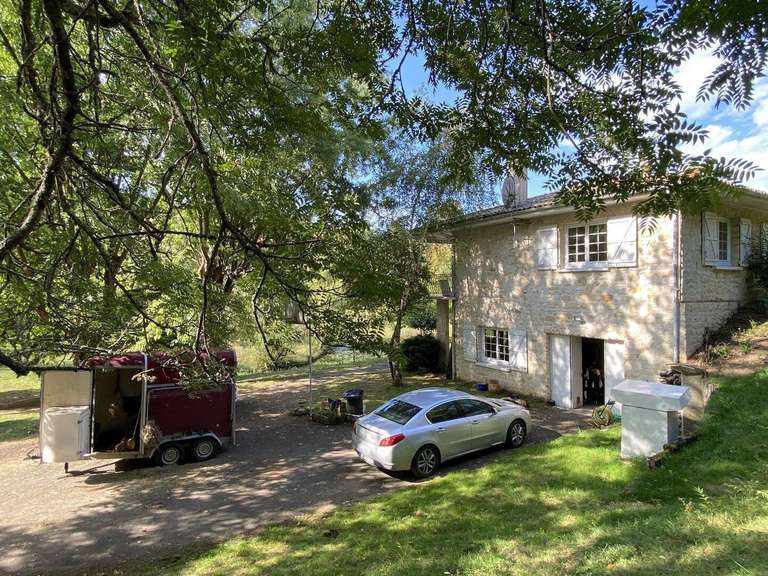 House Angoulême - 6 bedrooms - 230m²