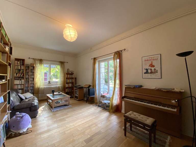 House Angoulême - 6 bedrooms - 230m²