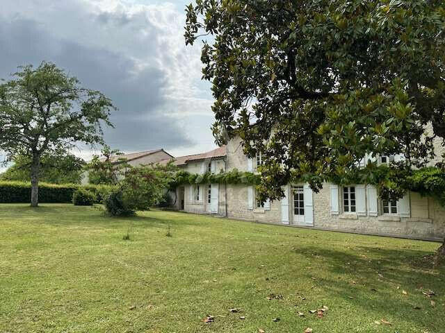 Property Angoulême - 7 bedrooms