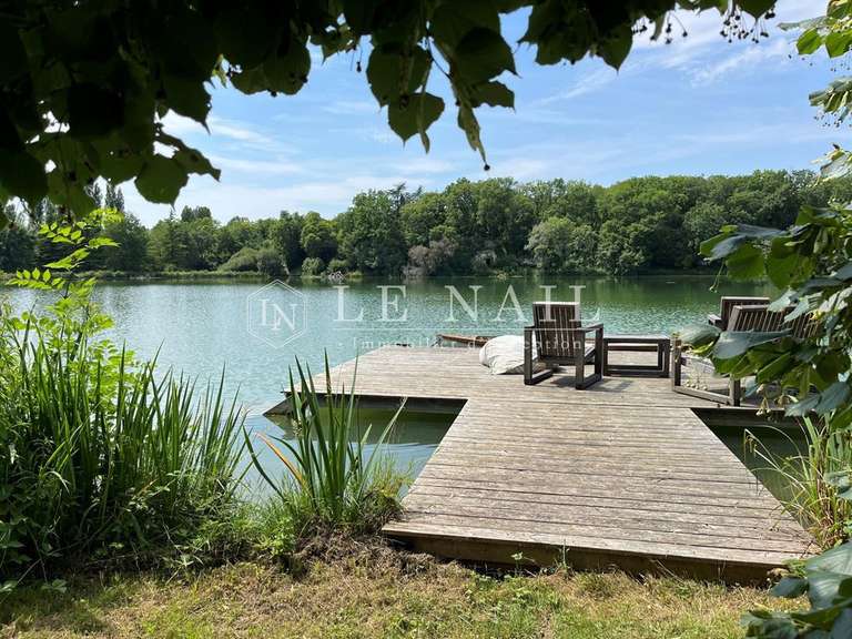 Propriété Angoulême - 12 chambres - 800m²