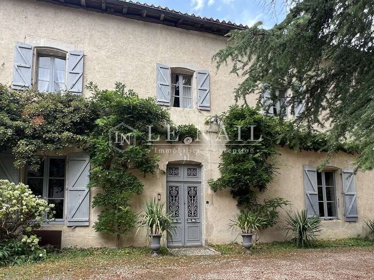 Propriété Angoulême - 6 chambres - 350m²