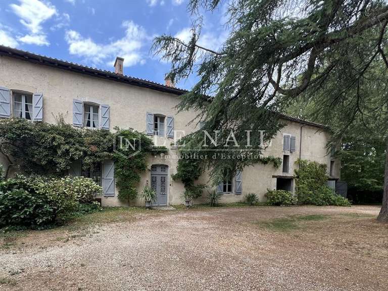 Propriété Angoulême - 6 chambres - 350m²