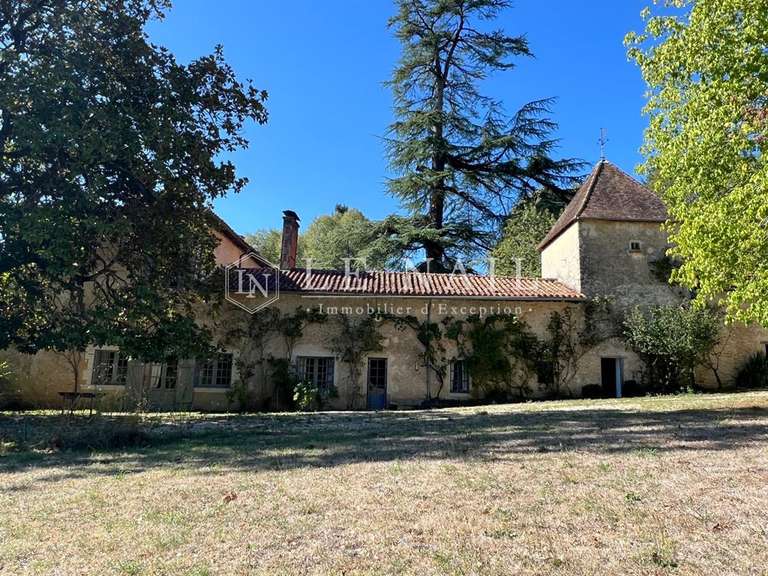 Propriété Angoulême - 6 chambres - 350m²