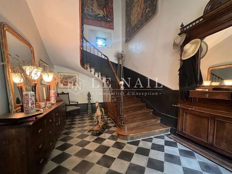 Propriété Angoulême - 6 chambres - 350m²