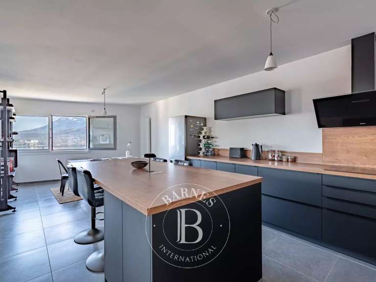 Appartement Annecy - 2 chambres - 79m²