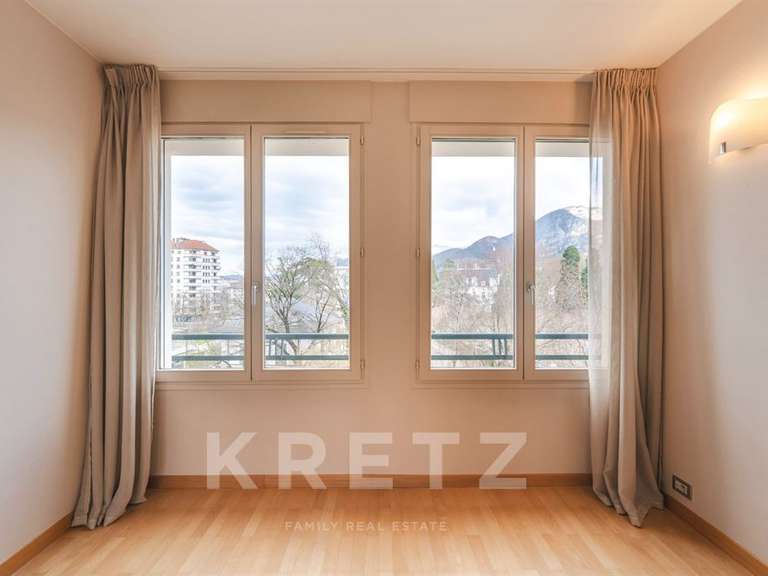 Appartement Annecy - 3 chambres - 180m²