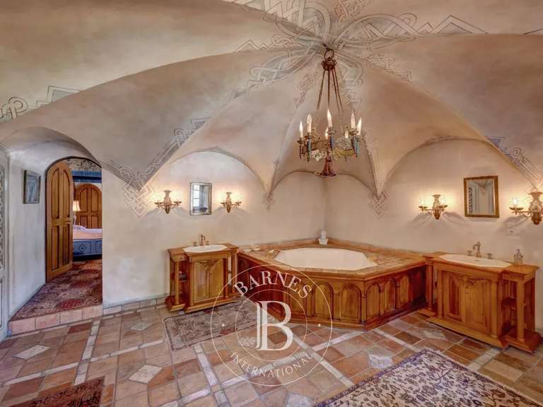 Castle Annecy - 5 bedrooms - 685m²
