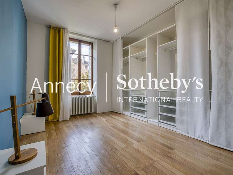 Maison Annecy - 5 chambres - 307m²