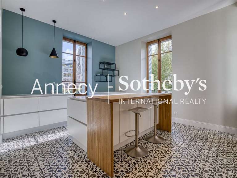 Maison Annecy - 5 chambres - 307m²