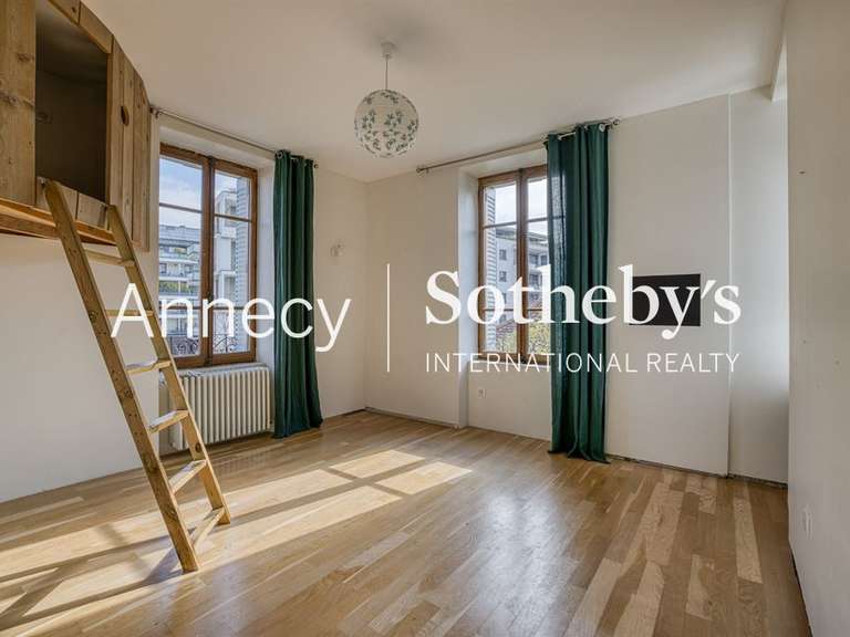 Maison Annecy - 5 chambres - 307m²