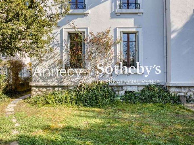 Maison Annecy - 5 chambres - 307m²