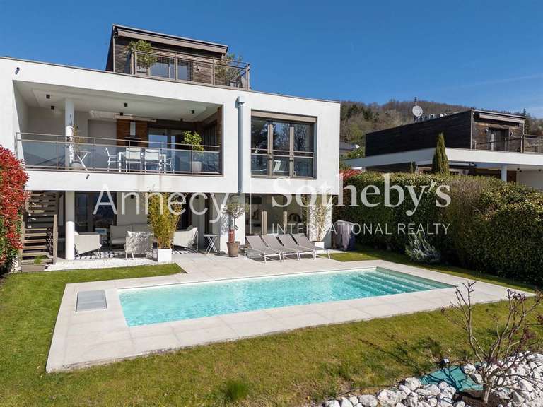 Maison Annecy - 4 chambres - 164m²