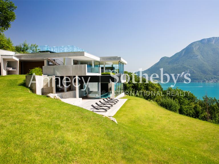 Maison Annecy - 3 chambres - 293m²