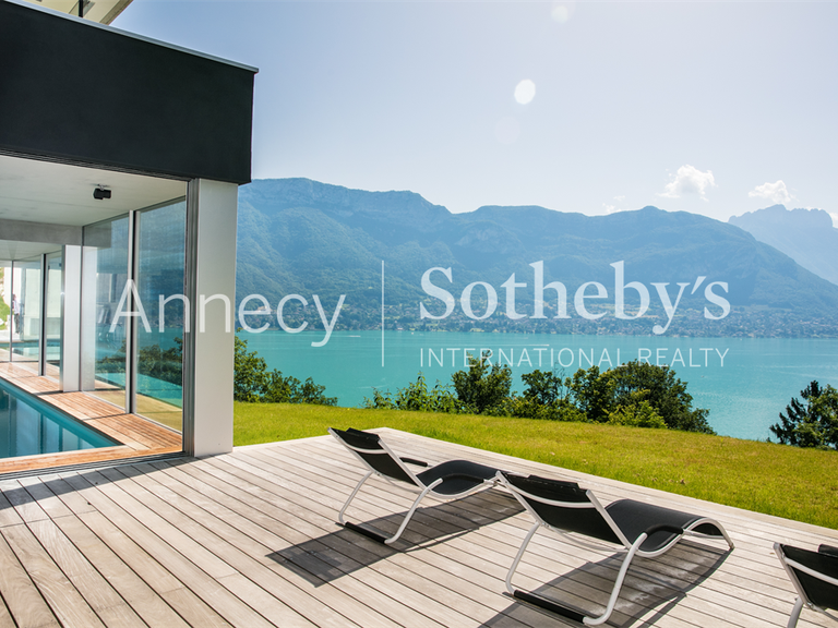 Maison Annecy - 3 chambres - 293m²