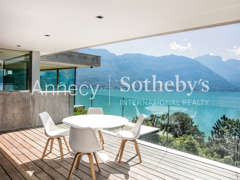 Maison Annecy - 3 chambres - 293m²