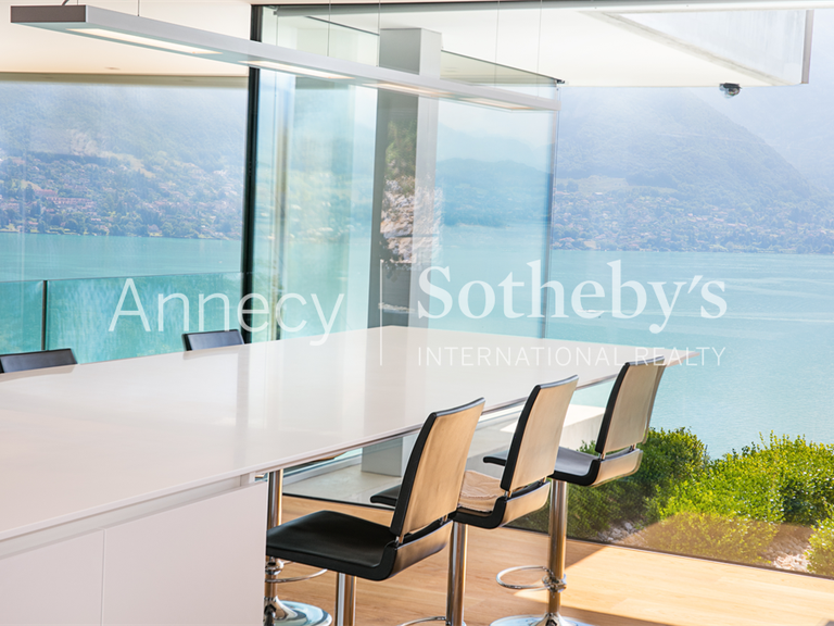 Maison Annecy - 3 chambres - 293m²