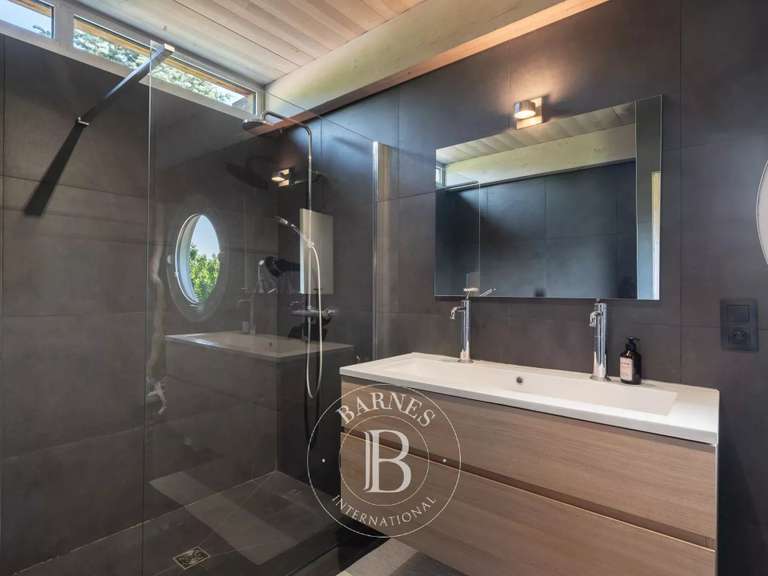 Maison Annecy - 5 chambres - 340m²