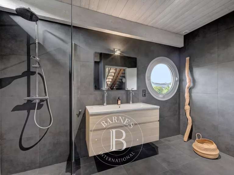 House Annecy - 5 bedrooms - 340m²