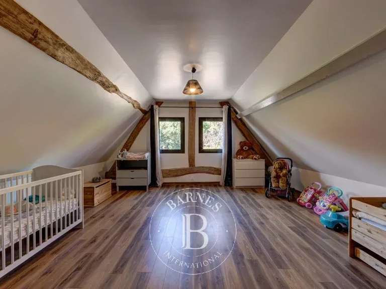 Maison Annecy - 3 chambres - 211m²