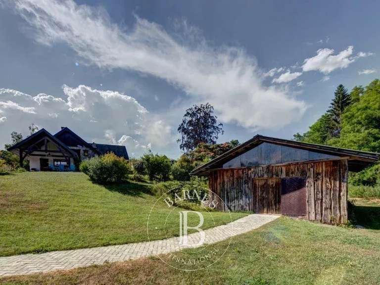 Maison Annecy - 3 chambres - 211m²