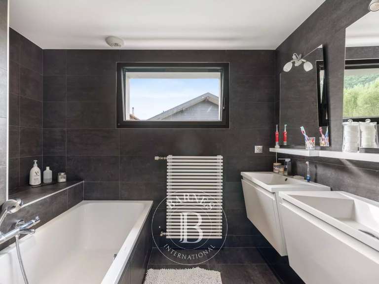 House Annecy - 4 bedrooms - 173m²